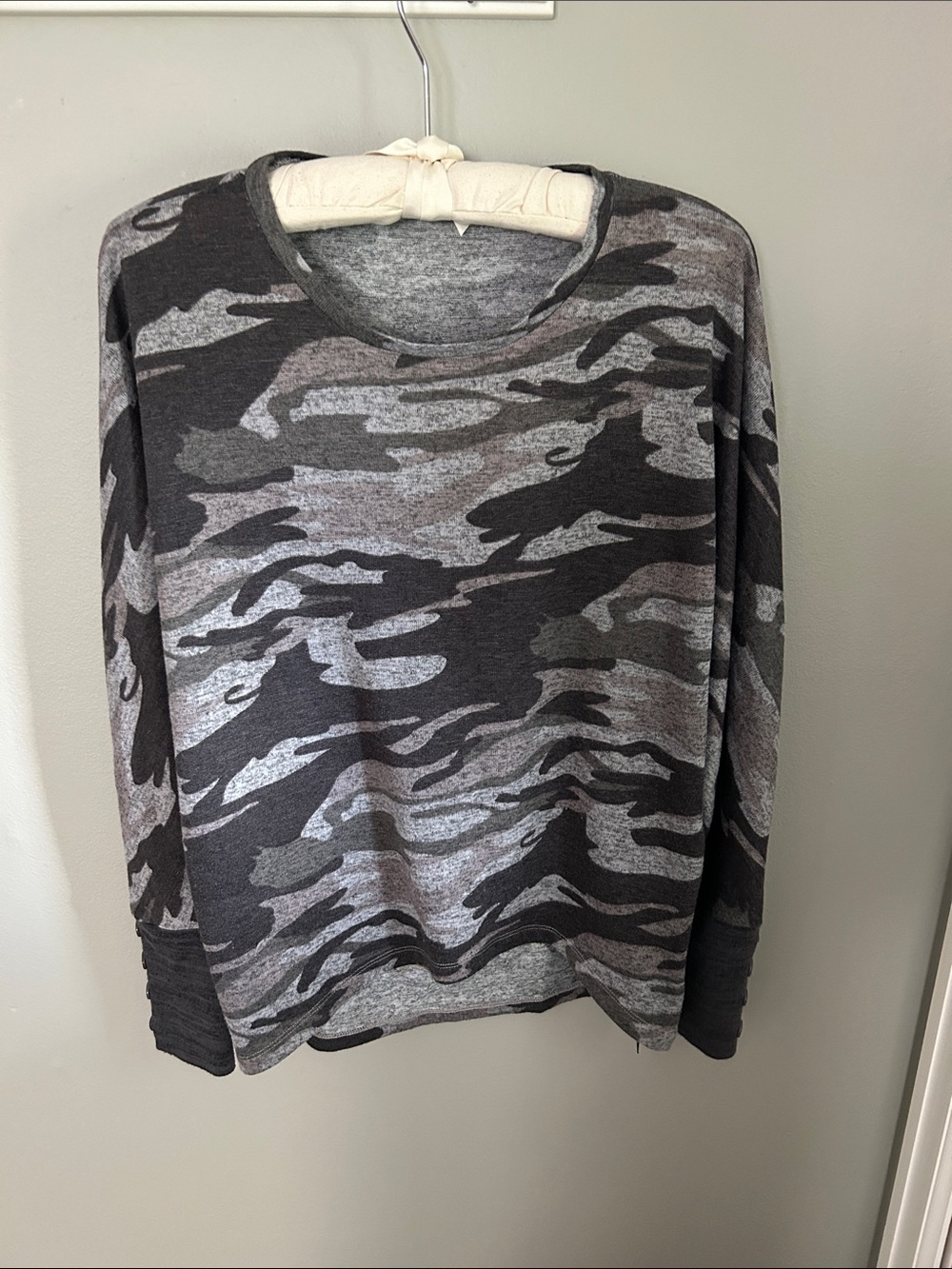 Women’s Studio 1886 Gray & Black Camo Crewneck Sweater S/P